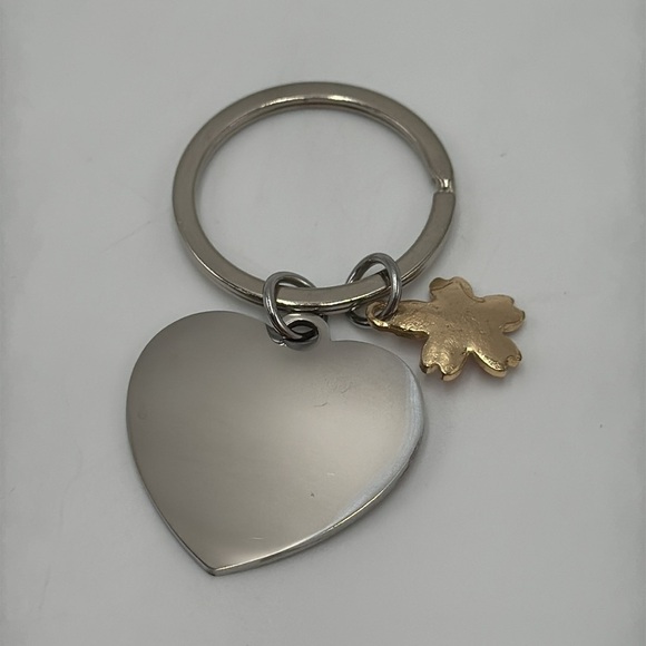 Brand new In My Auntie Era Keychain Heart Charm with Flower Detail - Picture 3 of 5